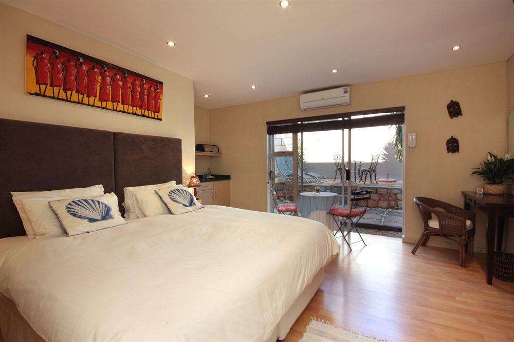 African Groove Camps Bay Cape Town Bagian luar foto