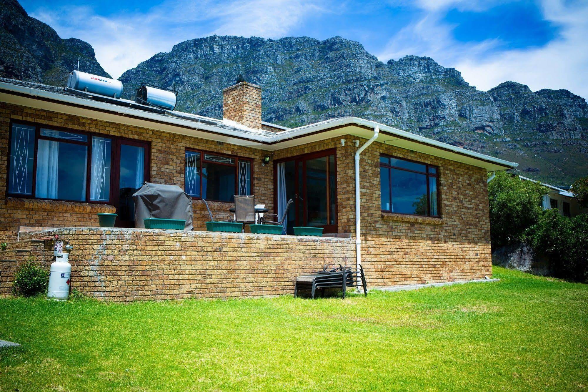 African Groove Camps Bay Cape Town Bagian luar foto