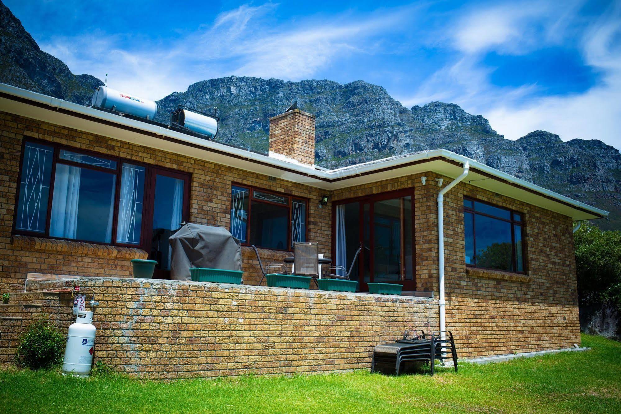 African Groove Camps Bay Cape Town Bagian luar foto