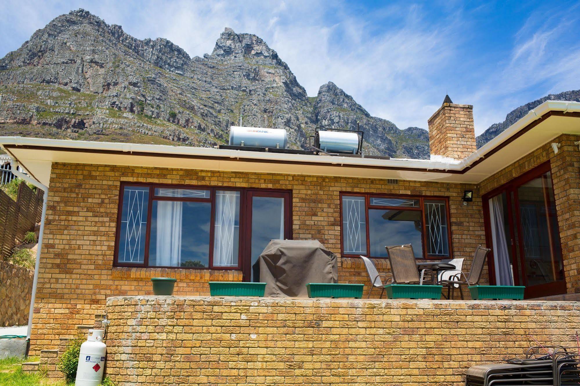 African Groove Camps Bay Cape Town Bagian luar foto